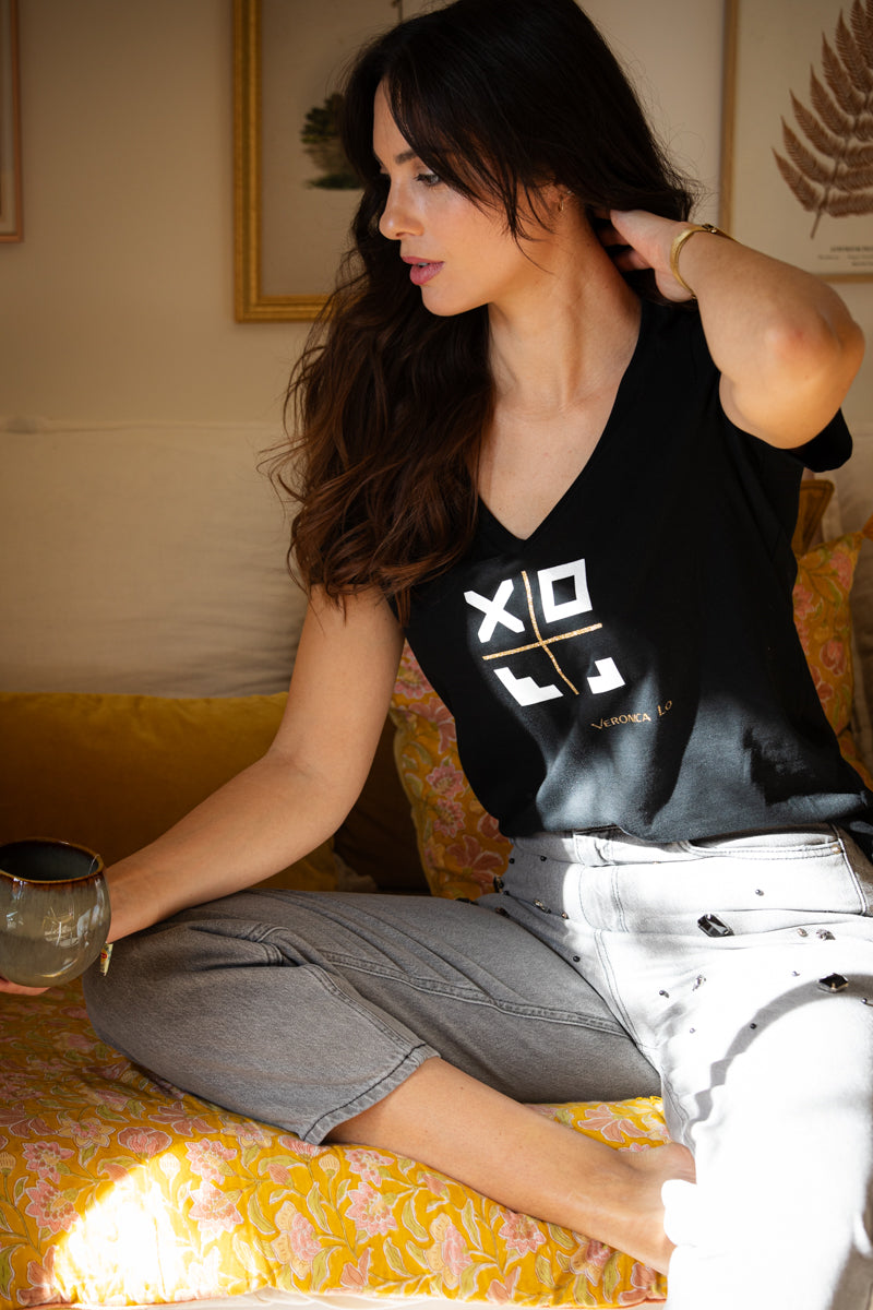 Le Tee-shirt YORI - Noir Veronica Lo
