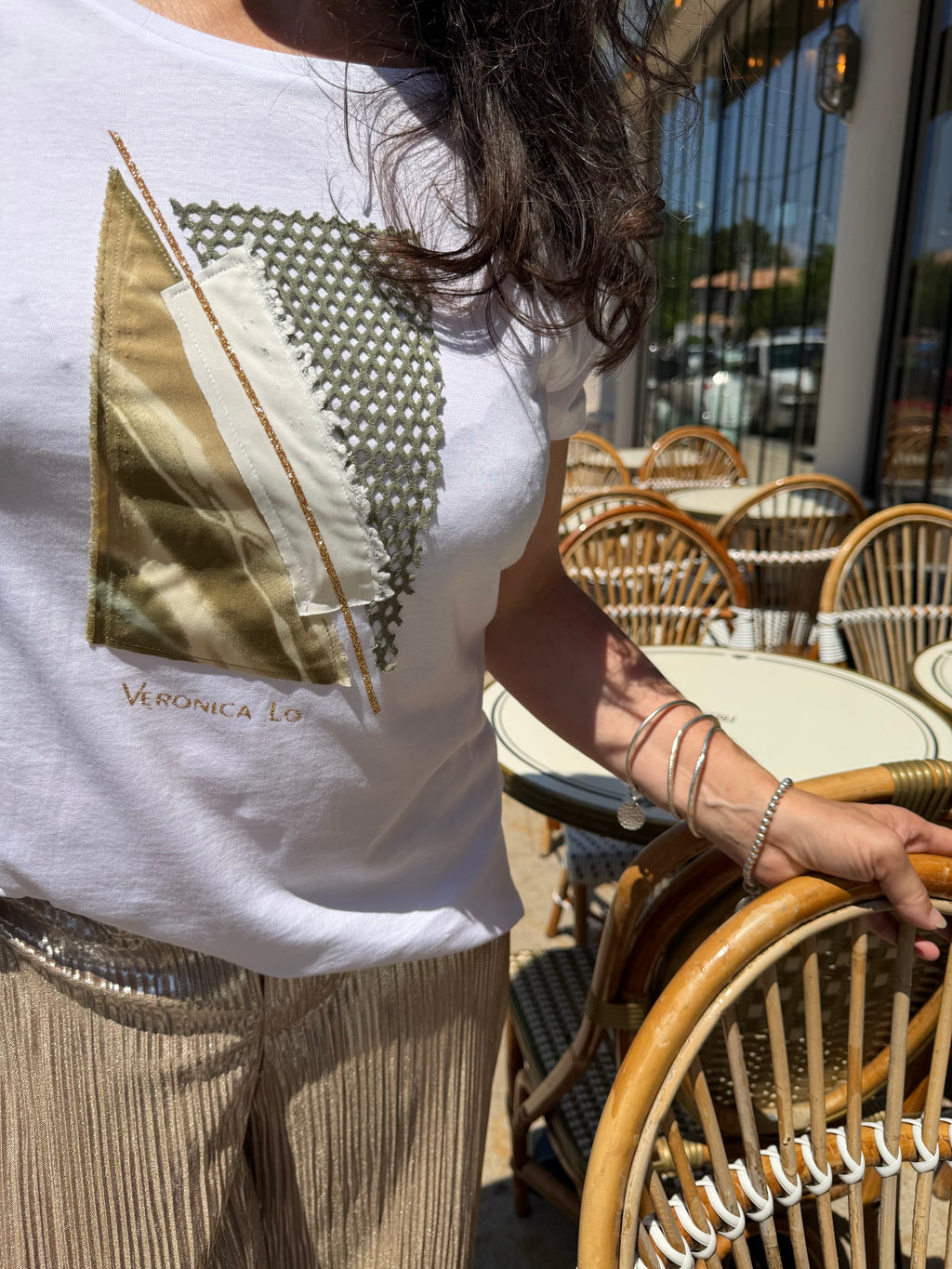 Le Tee-shirt SUNA Veronica Lo