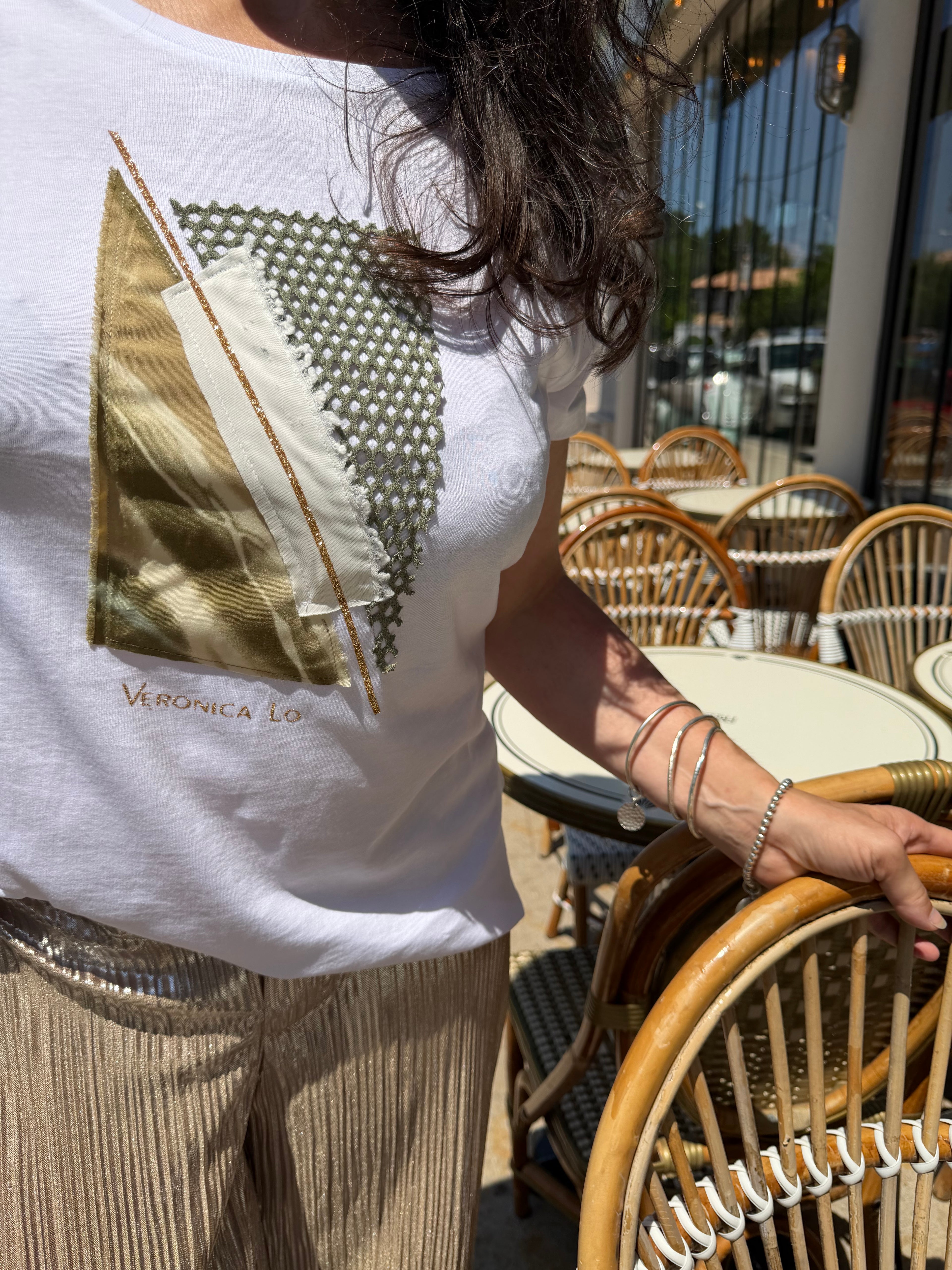 Le Tee-shirt SUNA Veronica Lo