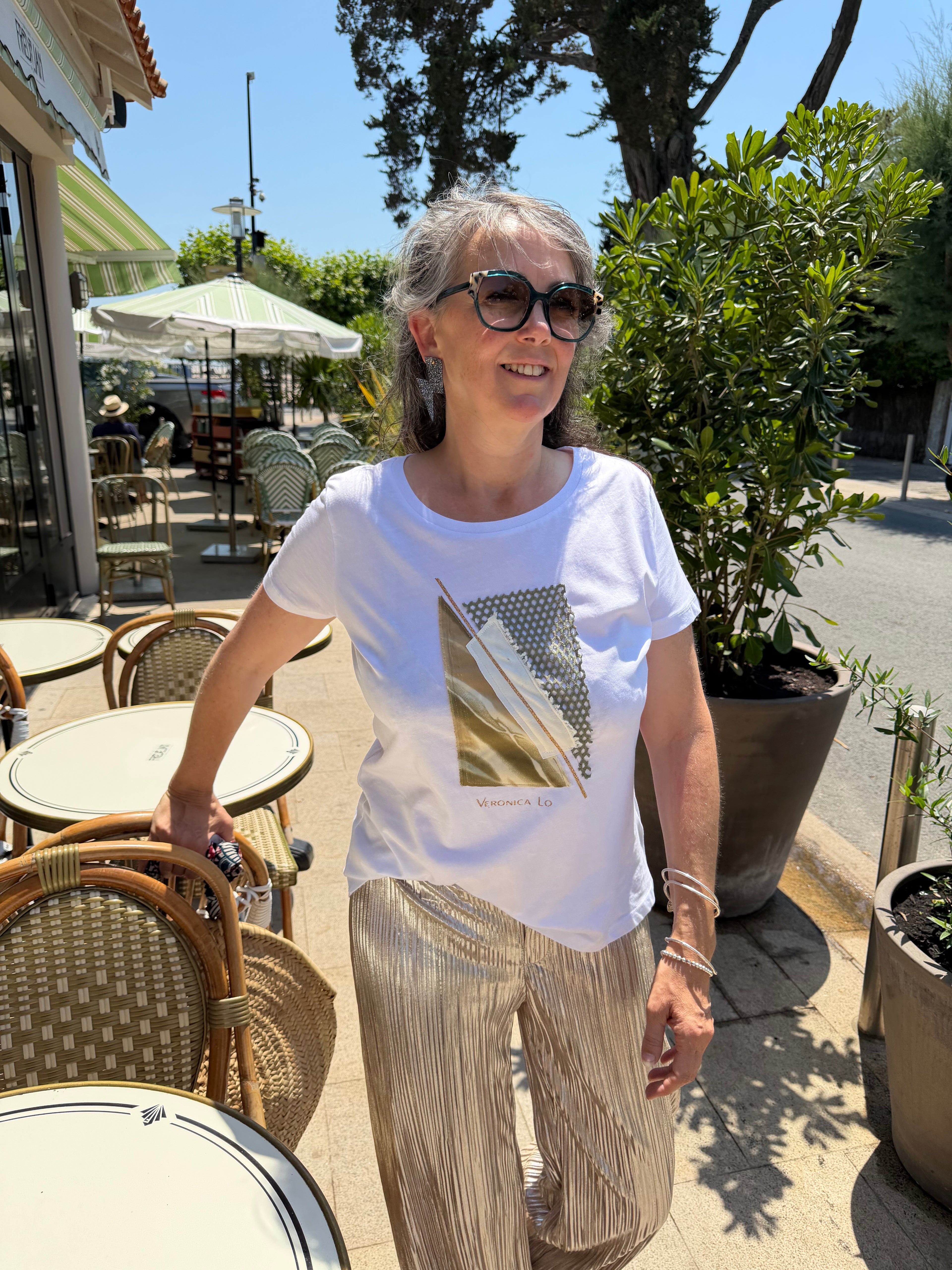 Le Tee-shirt SUNA Veronica Lo