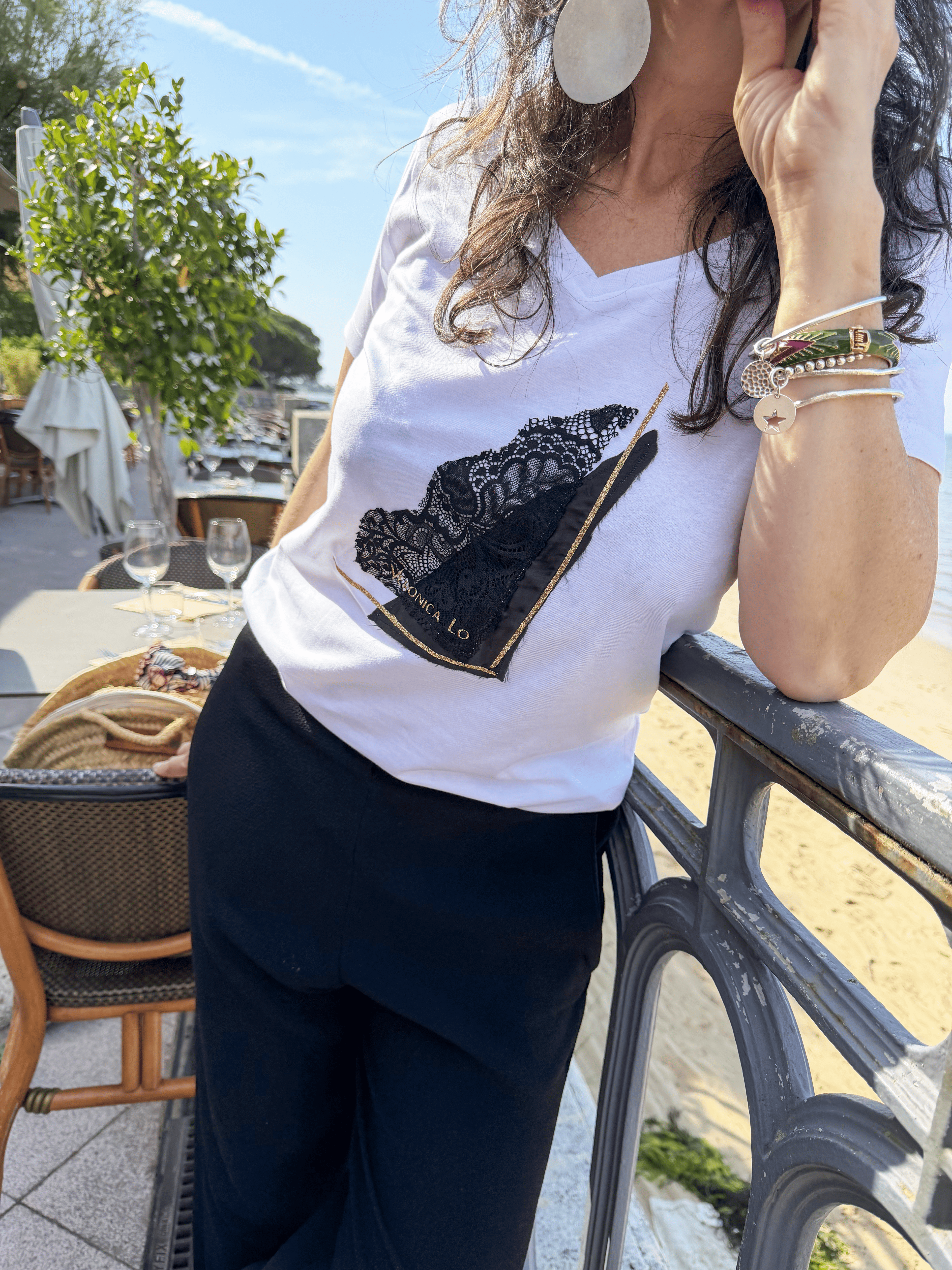 Le Tee-shirt AKITA Veronica Lo